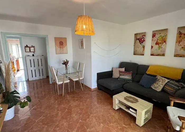 Central Apartment With Style And Comfort For 4